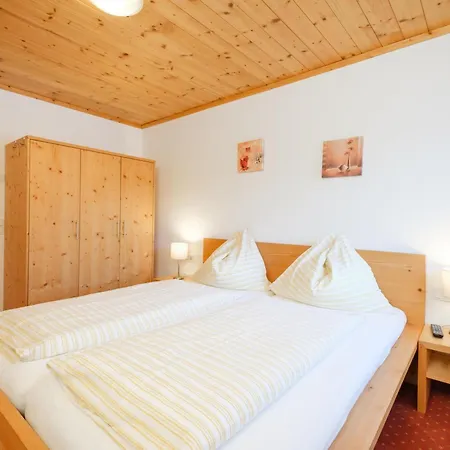 Peter Chalet *